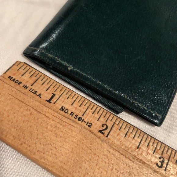 Vintage dark green leather change purse - Picture 3 of 9